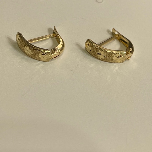18 k Earrings hoop style , 0.93 grams of gold. - Picture 6 of 6